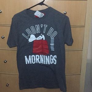 Peanuts Snoopy Shirt Sz M New with Tags NWT
